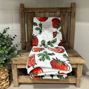 🆕 Set of 2 | Tomato 🍅 Kitchen Towels!